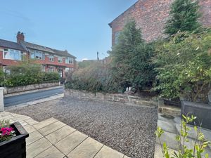 Photo 27- click for photo gallery